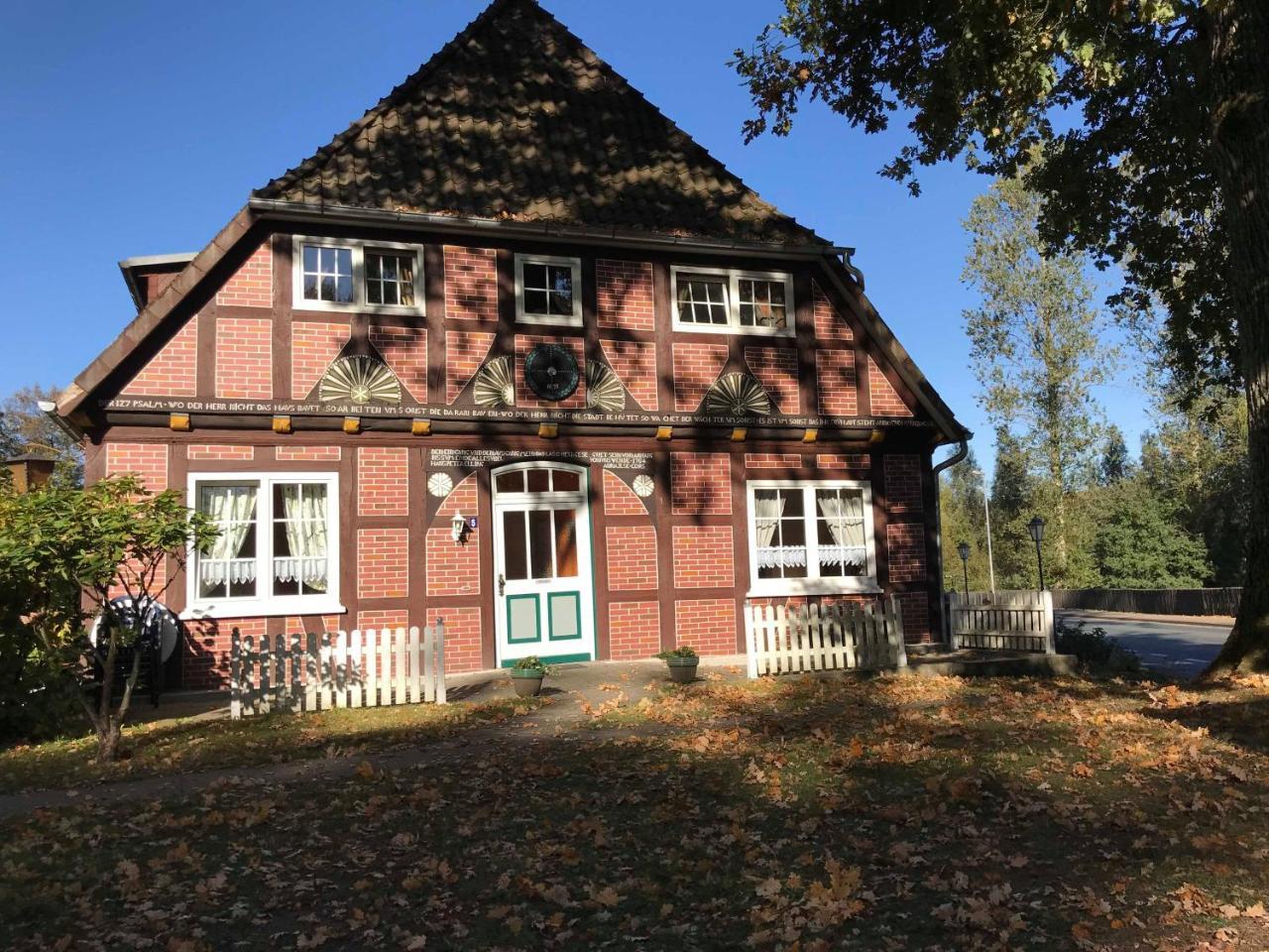 Hotel Zum Boehmegrund Bad Fallingbostel Exterior photo